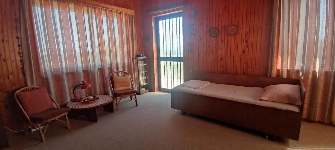 Rising Sun Guesthouse Mesochoria Ngoại thất bức ảnh